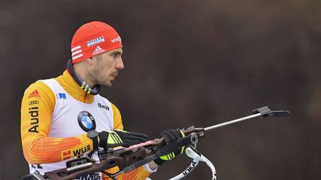 Germany's Arnd Peiffer practices during the zeroing before the men's 10km Sprint event at the Biathlon World Cup in Oberhof on January 10, 2020. (Photo by Tobias SCHWARZ / AFP) (Photo by TOBIAS SCHWARZ/AFP via Getty Images)