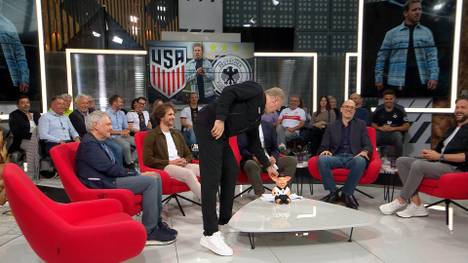 Stefan Effenberg scherzt über die Einschätzungen der Zuseher über das Dopafon. Der SPORT1 Experte sorgt für einen Lacher.