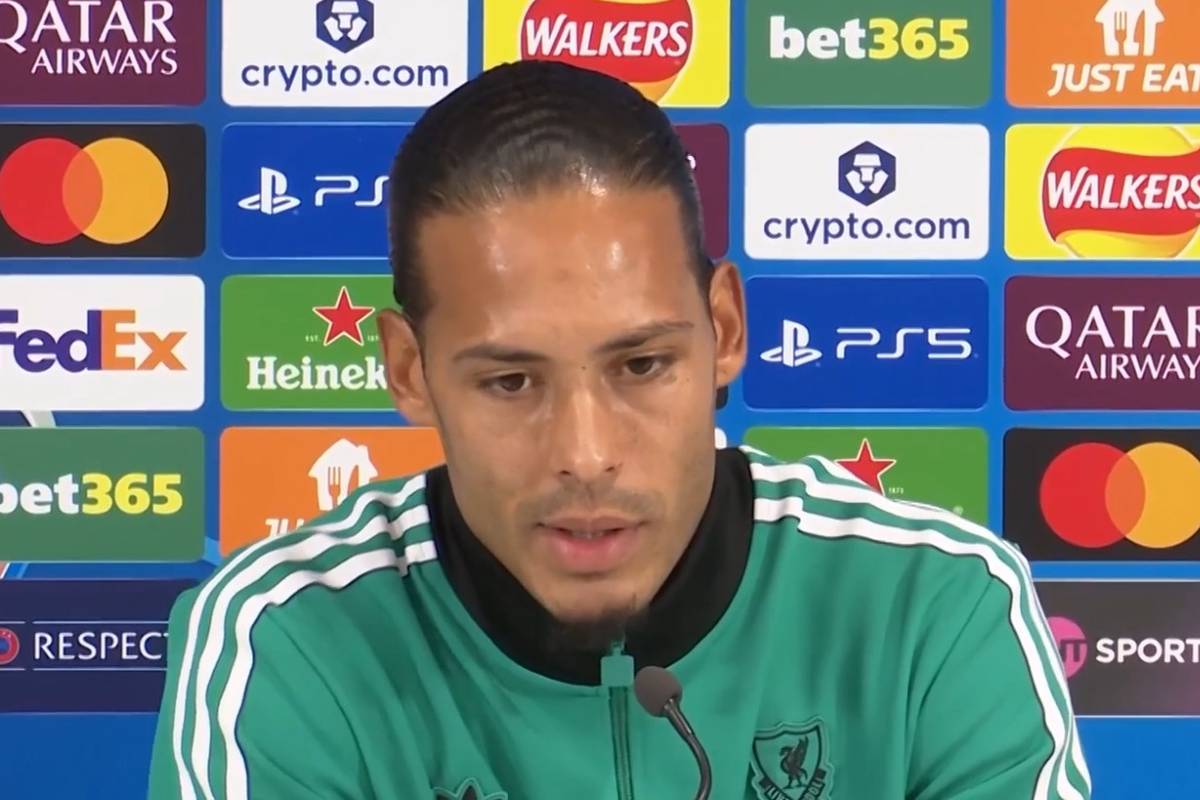 Virgil van Dijk ist froh, mit Isak und Ekitike zwei "komplette" Stürmer bei Liverpool zu haben. Auch für den Ex-Leipziger Dominik Szoboszlai findet der Kapitän der Reds lobende Worte.