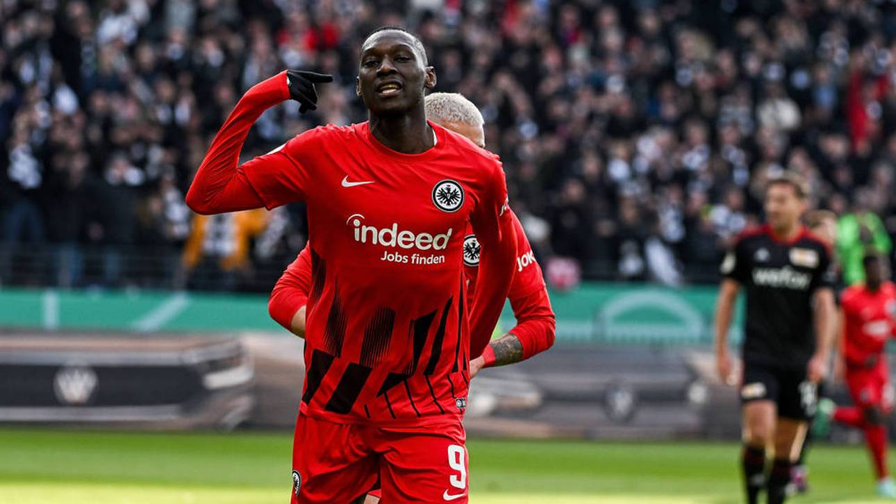 Kolo Muani lässt Frankfurt träumen!