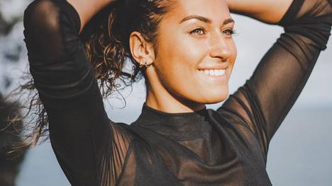 Für Nathan Aké könnte es aktuell wohl kaum besser laufen: Erst legt Manchester City rund 45 Millionen Euro für den Bournemouth-Verteidiger hin - und dann macht der Niederländer auch privat noch den nächsten großen Schritt.