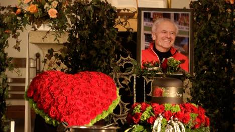 Eugen Strigel zählt zu den Legenden des deutschen Schiedsrichterwesens. Bei der Trauerfeier des Ex-Bundesliga-Schiedsrichters und ehemaligen DFB-Lehrwarts geben sich viele bekannte Wegbegleiter die Ehre.