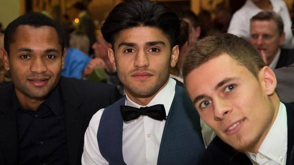 Vielleicht schauen die Gladbacher bei ihrer Weihnachstsparty auch deshalb etwas gequält aus der Wäsche