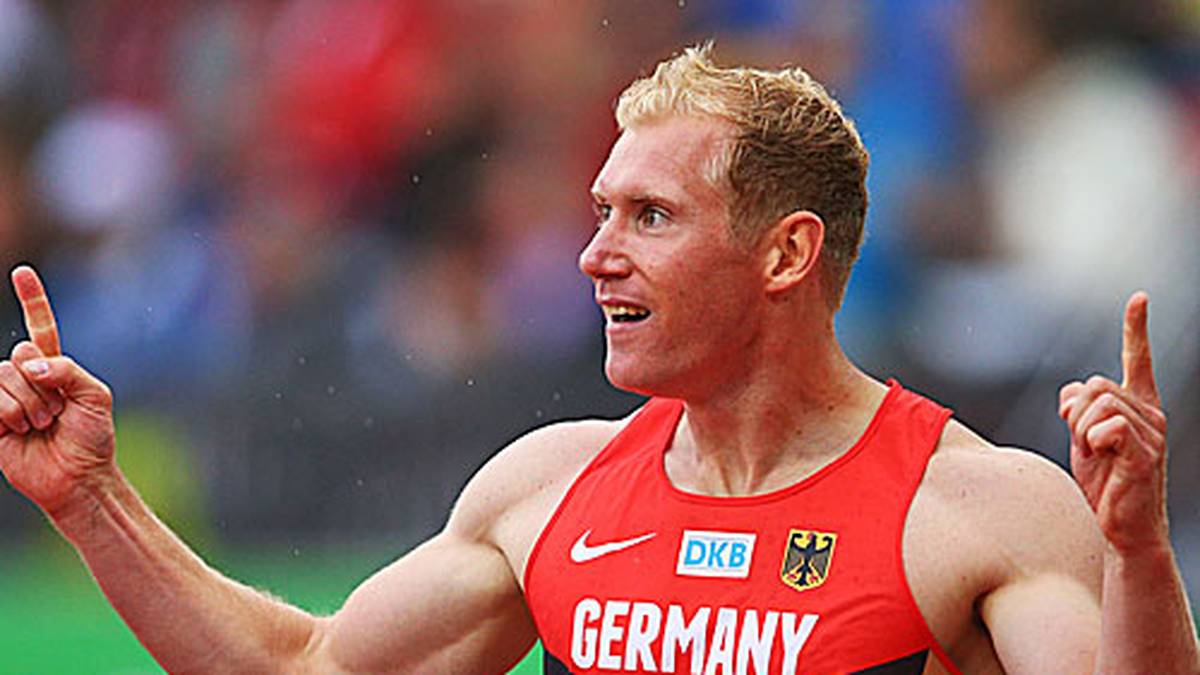 Arthur Abele hat Grund zum jubeln: Der Zehnkämpfer sichert sich den Sieg in der Teildisziplin 110m Hürden