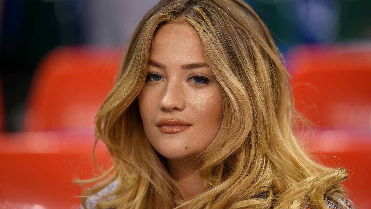 Andrijanic hat 215.000 Follower auf ihrem Instagram-Account und lässt ihre Fans an ihrem Leben mit einem Fußballstar teilhaben. Ihr Lebensgefährte fehlte allerdings in Dortmund wegen einer Verletzung