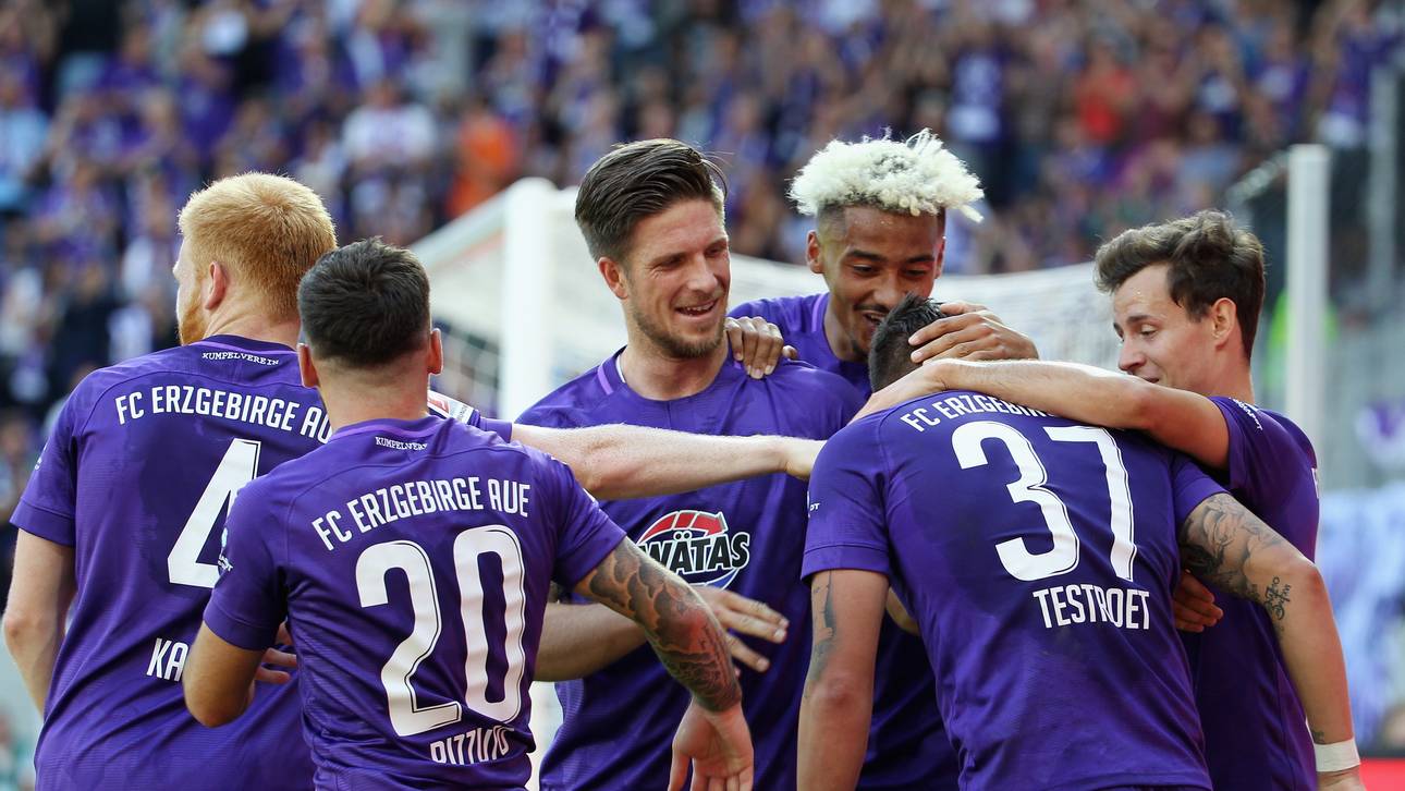 Gerettet! Aue sichert Klassenerhalt