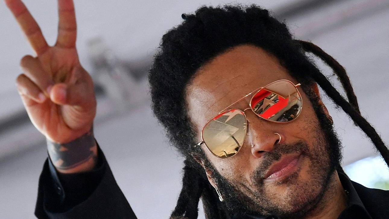 Rockstar singt bei CL-Finale