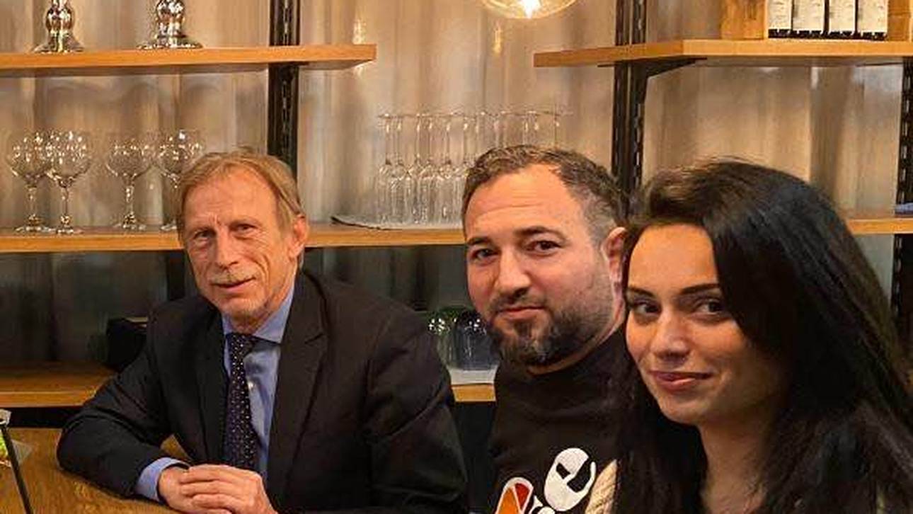 Christoph Daum mit Taner Güven (M.) und dessen Frau Rena