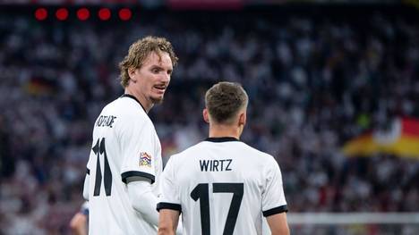 Die Bayern mühen sich auf dem Transfermarkt. Es wird dringend ein Linksaußen gesucht, doch es hagelt Absagen. Bei manchen Spielern braucht man auch einen langen Atem. Wird es ein ernüchternder Sommer?