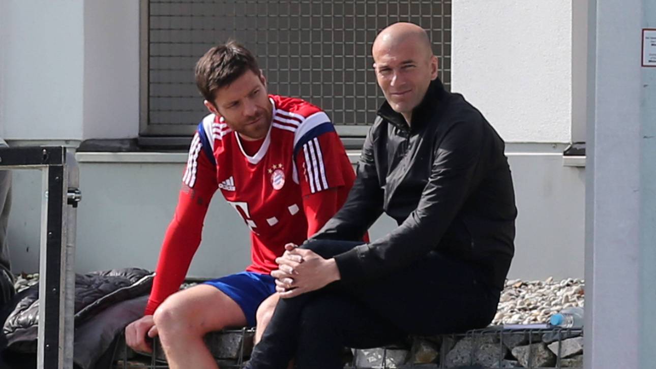 Zinédine Zidane hospitierte 2015 an der Säbener Straße