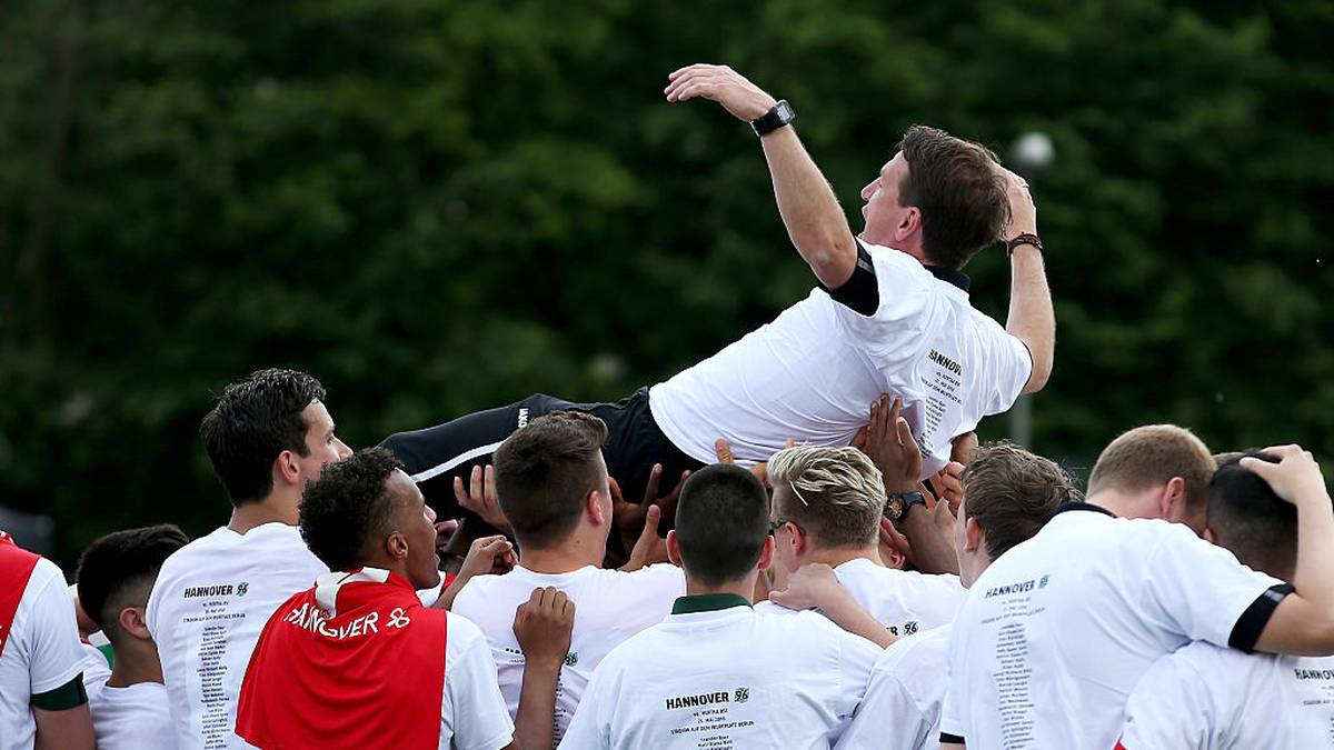 Mit der U19 von Hannover 96 gewann Daniel Stendel (o.) 2016 den DFB-Juniorenpokal