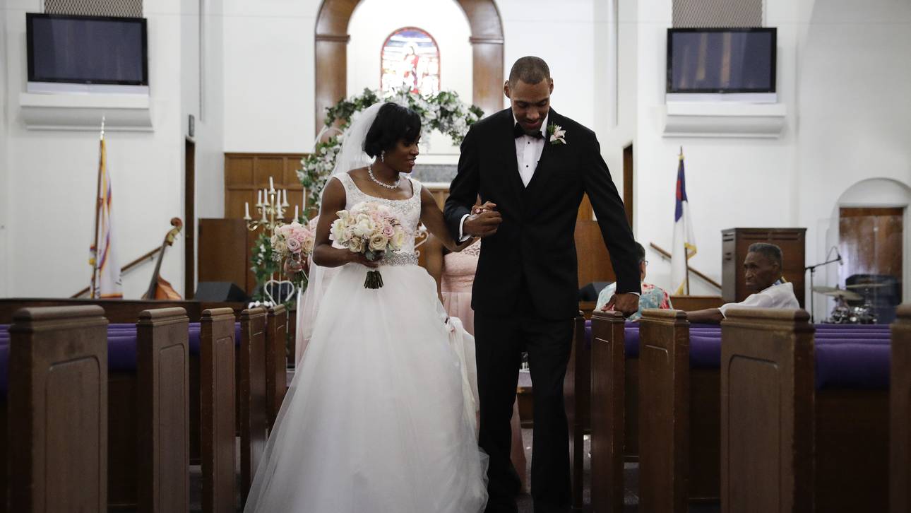 Gelähmter Nieto läuft bei Hochzeit