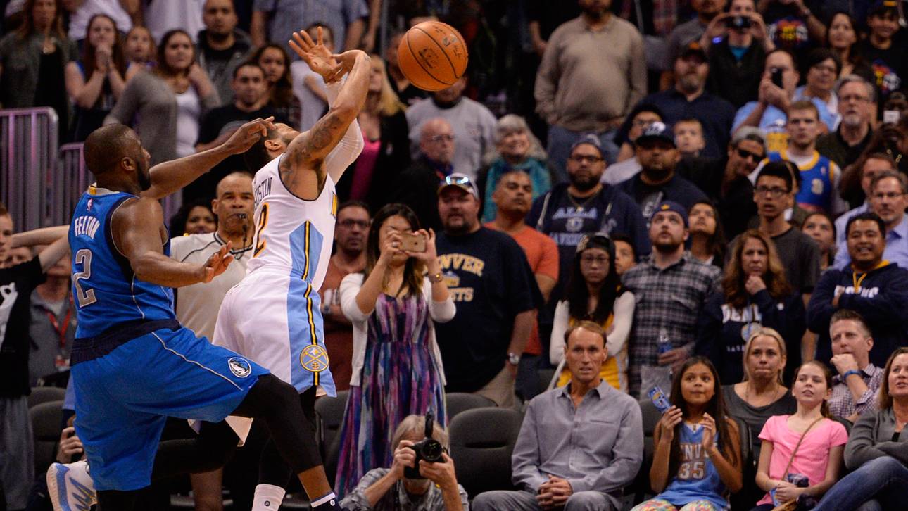 Dieses Foul von Raymond Felton an D.J. Augustin entschied das Spiel