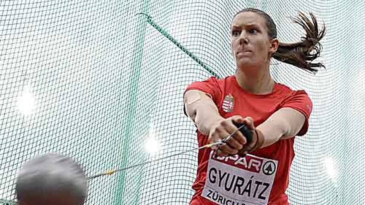 Es kommt eine Kugel geflogen: Die Ungarin Reka Gyuratz holt ordentlich Schwung