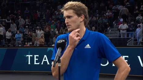 In einem Interview nach seinem Match spricht Alexander Zverev über seine Leistung. Vom Publikum wird er für seine Aussage gefeiert.