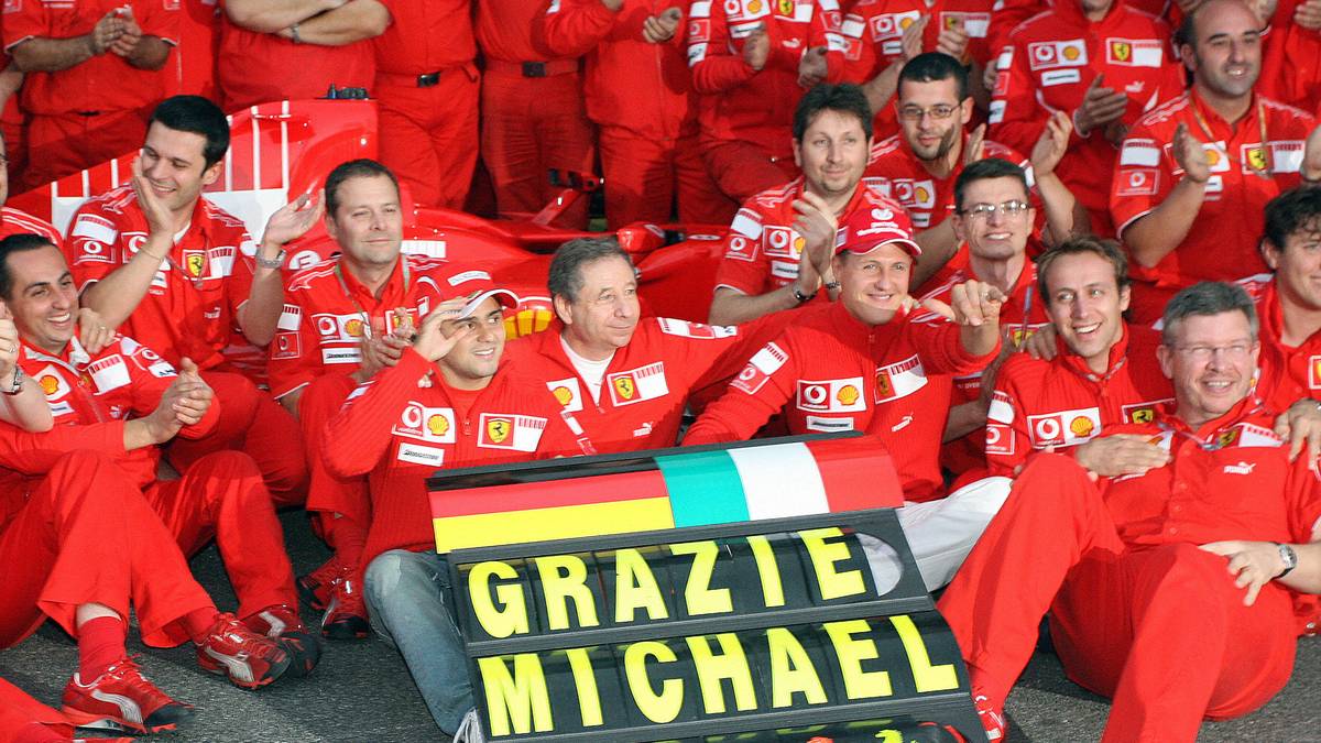 ANTEIL AM ERFOLG - SCHUMACHER: Bei Ferrari hat er ein damals mittelmäßiges Team aufgeweckt und mit seinem Feedback dafür gesorgt, dass aus der Scuderia wieder ein Siegerteam wurde. Natürlich hatte er oft auch das beste Auto bei seinen Titeln, aber mit seinem unbändigen Ehrgeiz und seiner Akribie hat er dafür gesorgt, dass es überhaupt soweit kam