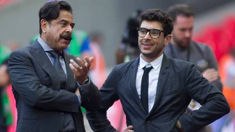 Tony Khan (r.), Sohn von Jaguars-Besitzer Shahid Khan (l.), ist auch Boss bei AEW