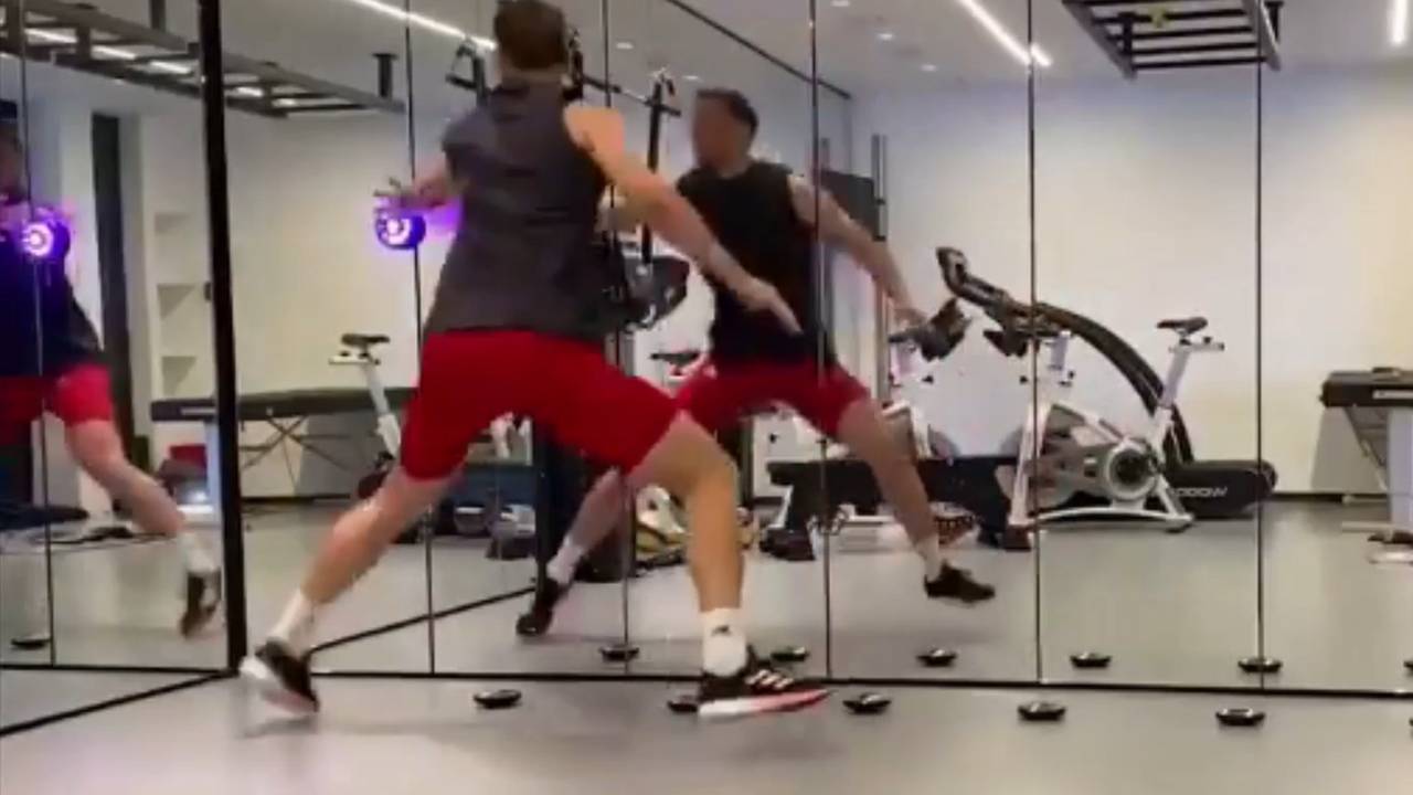 FC Bayern: Manuel Neuer mit kuriosem Lichttraining unter Quarantäne