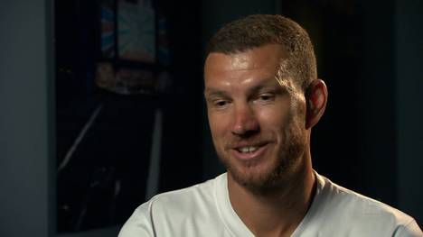 Edin Dzeko will mit 40 Jahren mit Schalke noch mal in der Bundesliga angreifen. Dabei verbindet ihn, neben seinem Alter, offenbar einiges mit Bayern-Star Manuel Neuer.