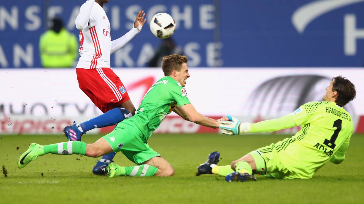 Kurz vor der Pause hat Patrick Herrmann dann nach einem Alleingang die große Chance zur erneuten Führung. Rene Adler pariert jedoch hervorragend