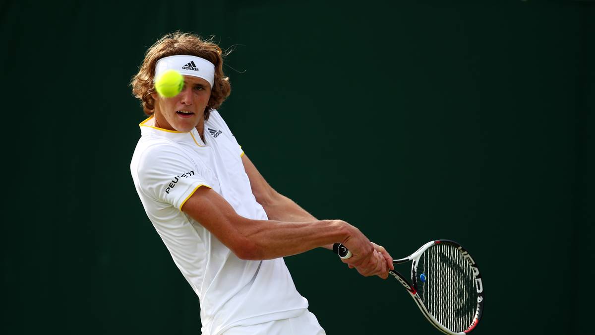 Auch Deutschlands Hoffnungsträger bei den Herren Alexander Zverev bleibt stets fokussiert und schaltet den Russen Jewgeni Donskoi  klar in drei Sätzen aus
