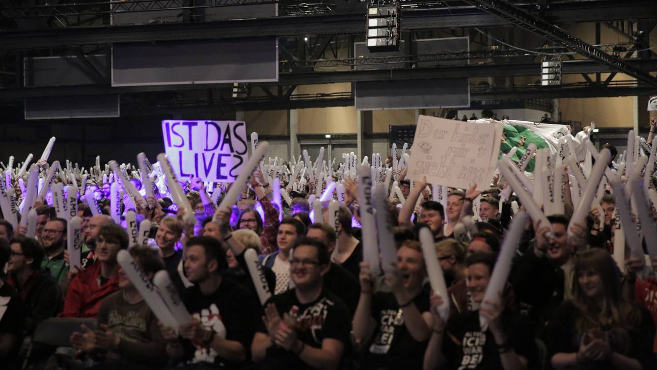 Über 3.000 Besucher bei Public Viewing