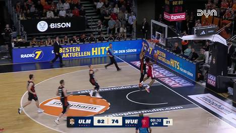 Die BBL-Highlights der Partie ratiopharm Ulm - FIT/One Würzburg Baskets im Video. 