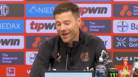 Xabi Alonso ist noch ein junger Trainer, aber scheinbar schon mit allen Wassern gewaschen. Vor dem letzten Auswärtsspiel bei Mainz 05 entlarvt ein Journalist einen Taktikkniff des Spaniers.