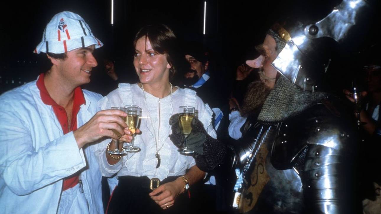 Sportlerball 1982 in München: Peter Caninenberg, Sylvia Hanika und Conny Freundorfer (von links nach rechts)
