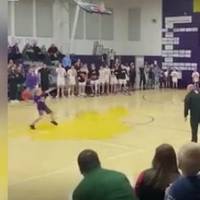 10.000-Dollar-Wurf! Siebtklässler lässt ganze Halle eskalieren