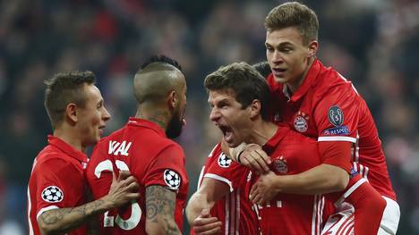 FC Bayern Muenchen v Arsenal FC - UEFA Champions League Round of 16: First Leg