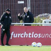 VfB-Sportdirektor Fabian Wohlgemuth will Erfolgscoach Sebastian Hoeneß lange halten. Das Wichtigste sei aber nicht der Vertrag.