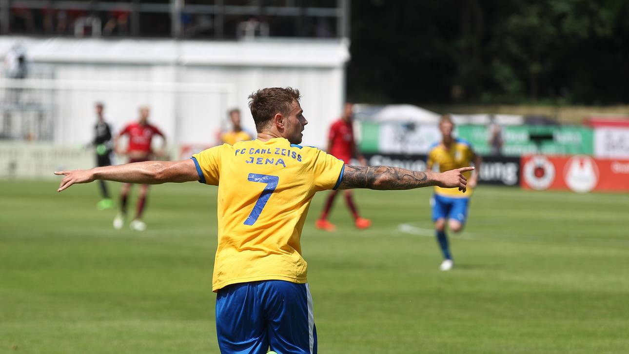 Jena und Haching Aufstieg ganz nahe