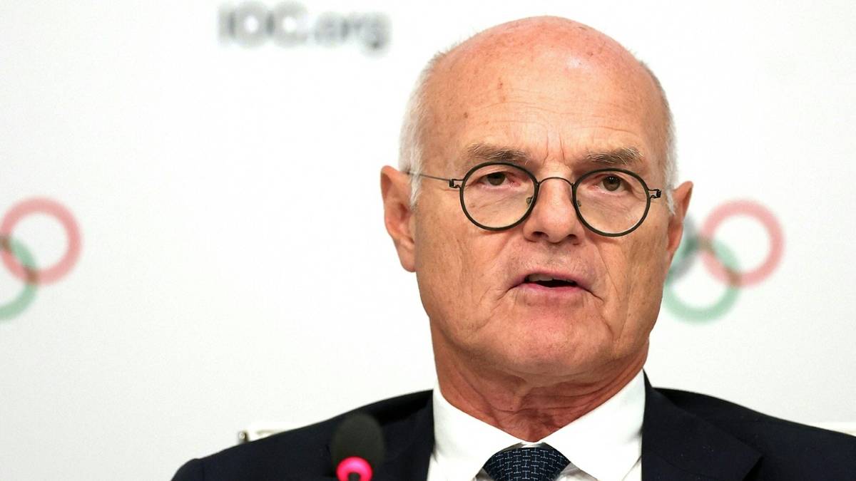 Stoss verkündet die Entscheidung des IOC
