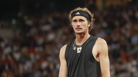 Alexander Zverev hat sich gegenüber Eurosport zu einer möglichen Teilnahme an den US-Open geäußert. Aktuell befindet sich Zverev nach seiner schweren Verletzung von den French Open im Wiederaufbau-Training. 