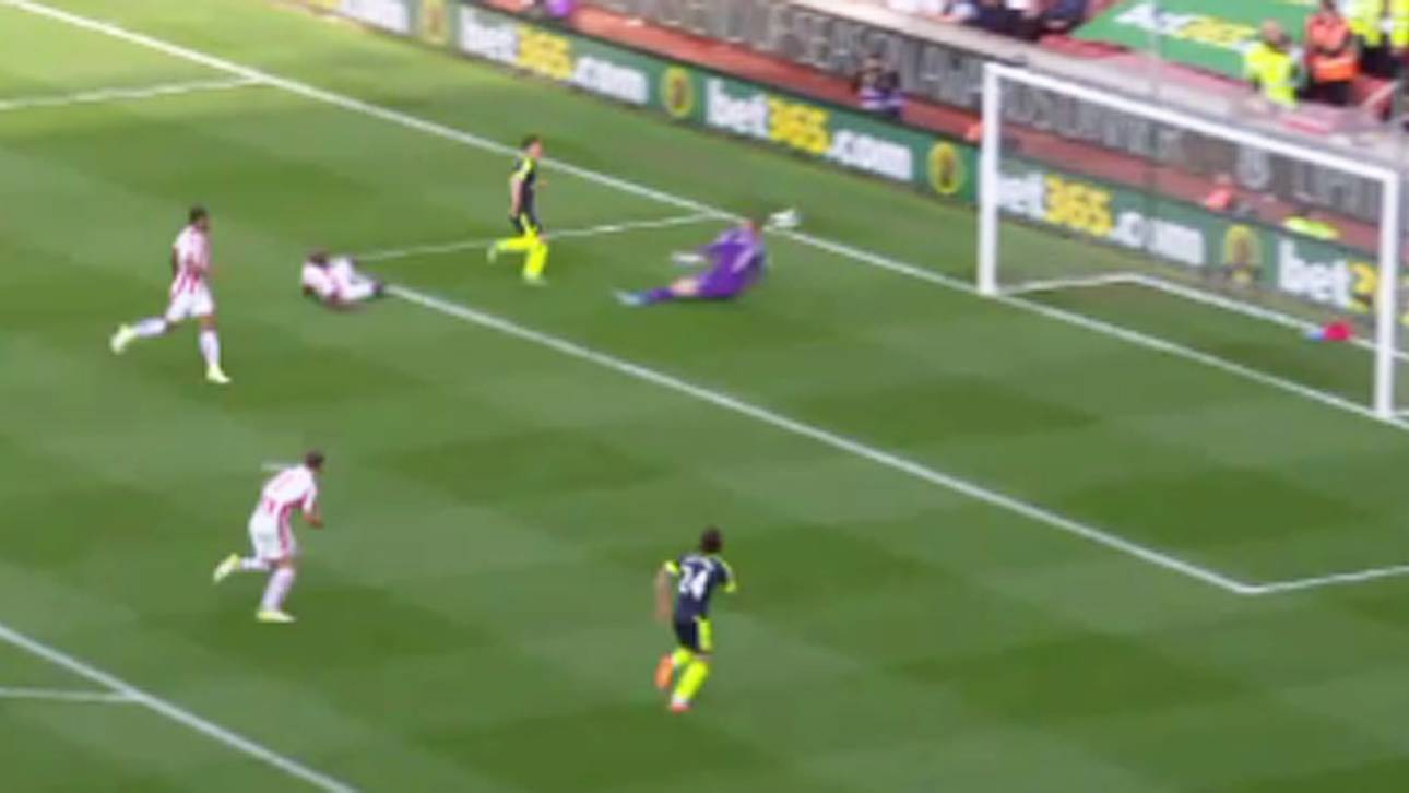 Video: Özil trifft bei Arsenal-Sieg