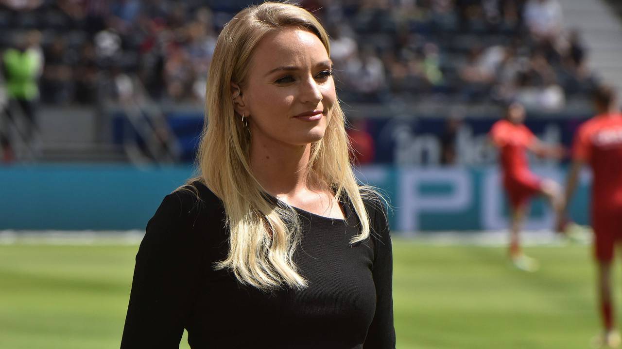 Moderatorin Katharina Kleinfeldt kommt zu SPORT1