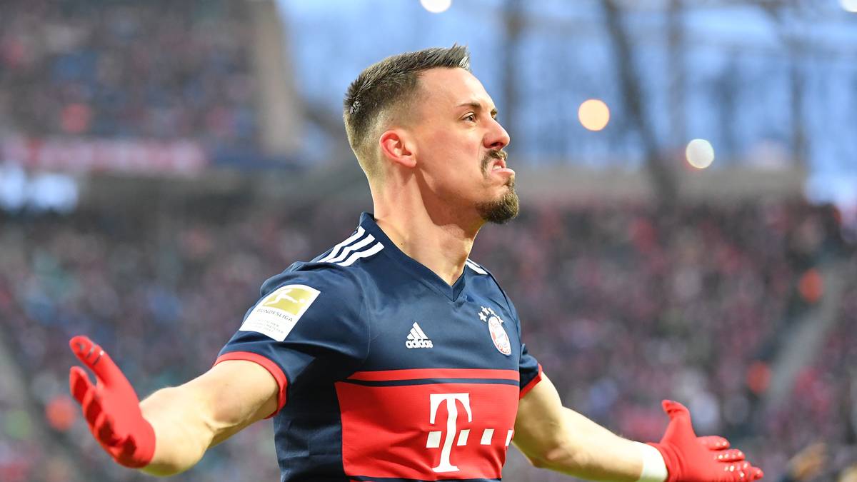10. PLATZ: Sandro Wagner (FC Bayern) - 12 Tore