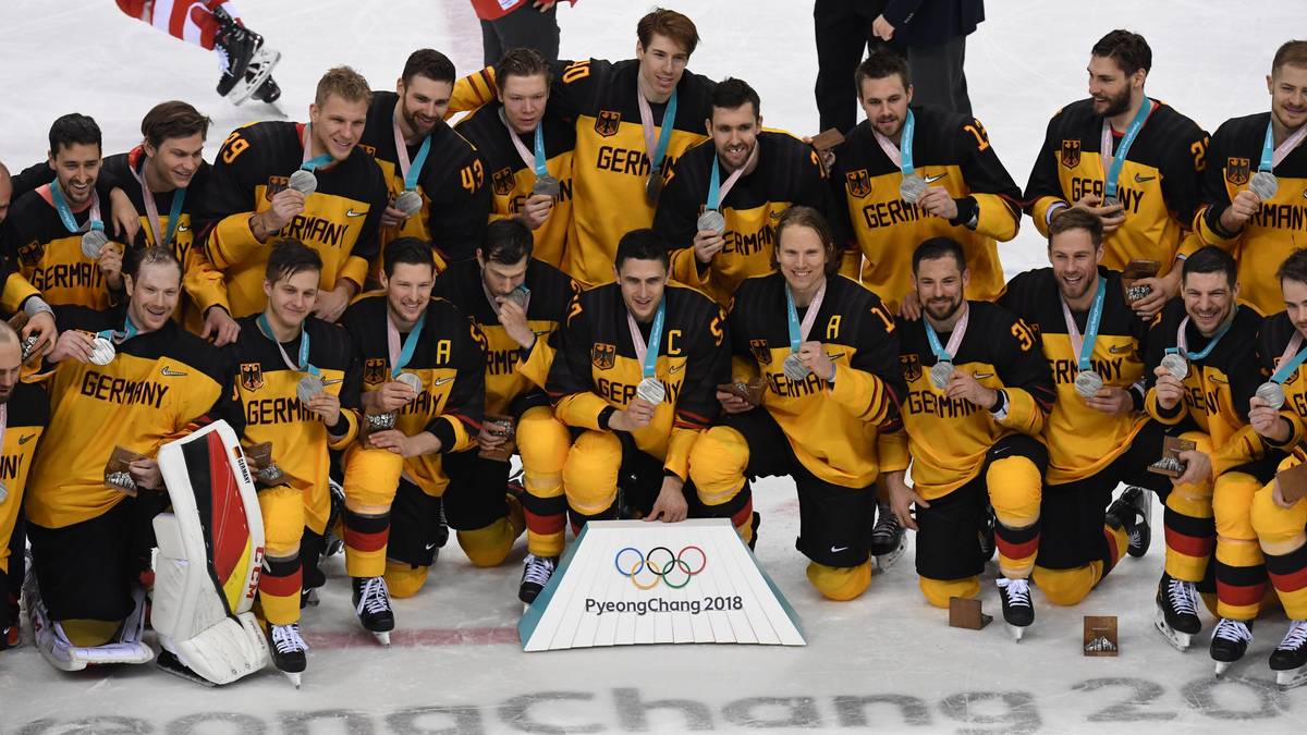 Es ist der größte Erfolg für das deutsche Eishockey aller Zeiten: Das DEB-Team gewinnt nach einem sensationellen Turnier in Pyeongchang Silber.