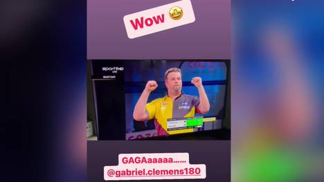 Bayern-Star Thomas Müller ist im Darts-Fieber oder besser gesagt im Gaga-Fieber. Er postete seine Reaktion auf die Matchdarts von Gabriel Clemens bei Instagram.