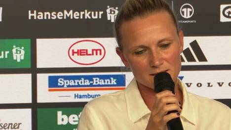 Kathleen Krüger wurde beim Hamburger SV als erste Sportvorständin der Bundesliga offiziell vorgestellt. Angesprochen auf Mittelfeldspieler Fabio Viera hat die neue Chefin direkt schlechte Nachrichten. 