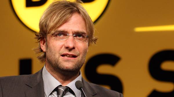 DORTMUND, GERMANY - NOVEMBER 23:  Head coach Juergen Klopp speaks to the audience during the Borussia Dortmund General Annual Meeting at the Westfalenhalle on November 23, 2008 in Dortmund, Germany  (Photo by Patrik Stollarz/Bongarts/Getty Images)