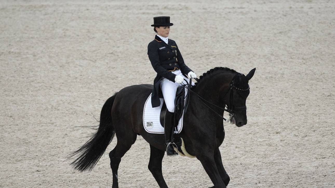 Sprehe dominiert Dressur