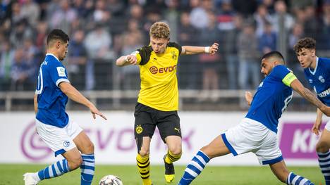 Borussia Dortmund U19 v FC Schalke 04 U19 - A-Juniors German Championship Semi Final Leg Two