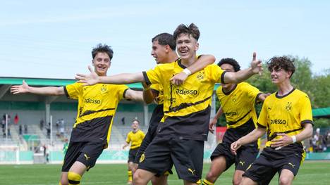 Der 14-jährige Jan-Luca Riedl erzielte den entscheidenden Treffer für die U17-Meisterschaft des BVB