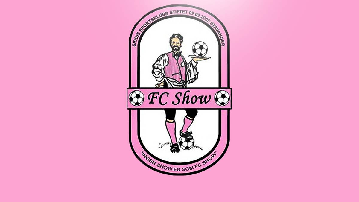 FC Show, Norwegen, Amateurliga: Angesichts eines rosarot bekleideten "Fußball-Kellners" auf dem Logo glaubt man doch gerne, was der FC Show in seinem ungewöhnlichen Wappen verkündet: "Keine Show ist wie der FC Show"
