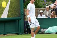 Daniel Altmeier scheiden in der zweiten Runde von Wimbledon aus. Dem deutschen Tennis-Spieler fehlte zunächst der Offensivgeist. Trotz Steigerung ab dem dritten Satz reichte es letztlich nicht.