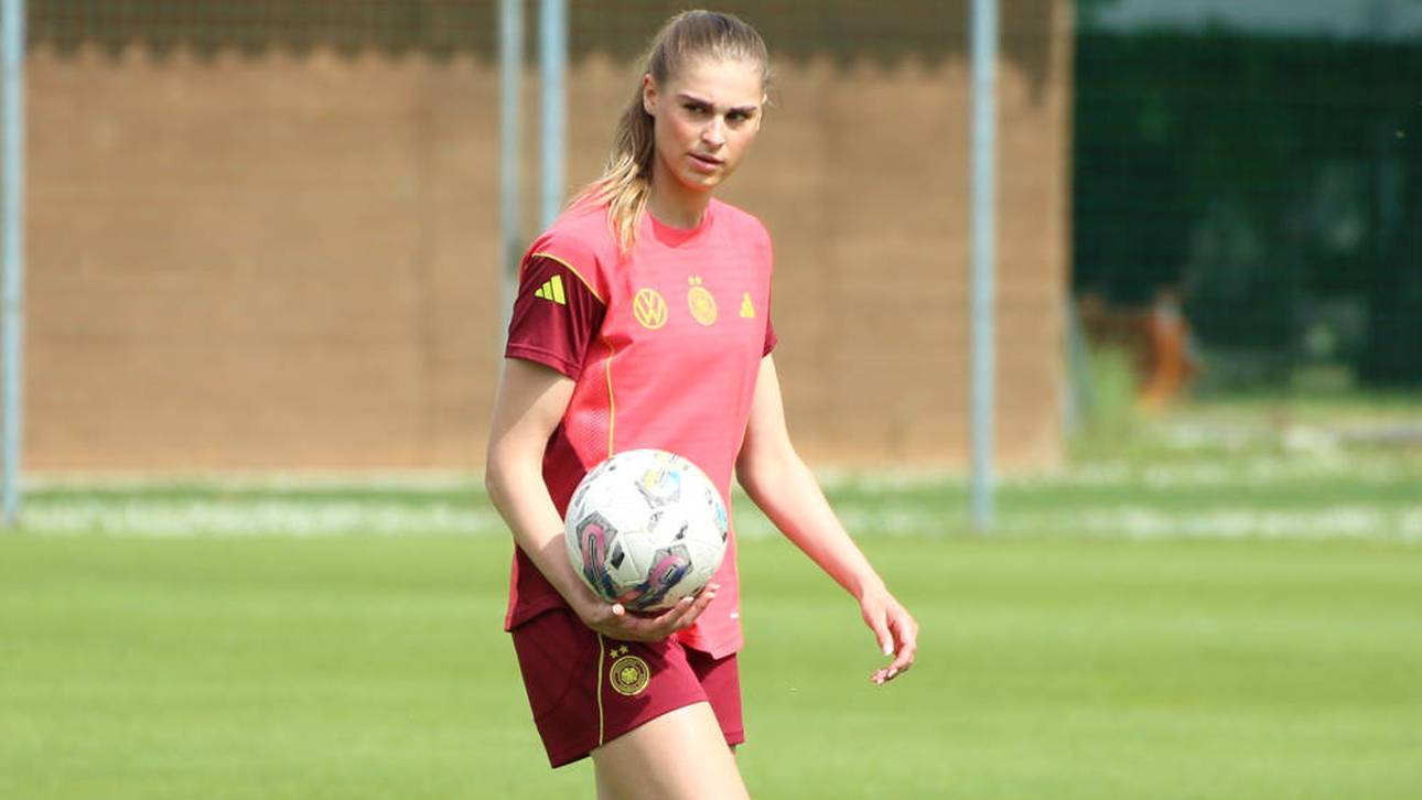 Spezieller Fußballschuh für Frauen