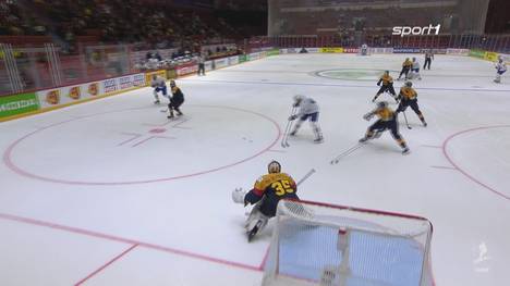 Die deutsche Eishockey-Nationalmannschaft hat den zweiten Erfolg bei der WM eingefahren. Beim 3:2-Erfolg gegen Frankreich tut sich das Team aber lange schwer.