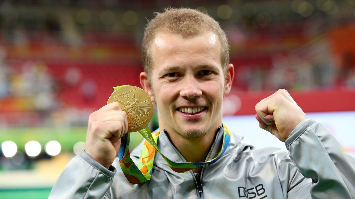 Fabian Hambüchen krönt seine Turn-Karriere und bejubelt am Ende Gold am Reck - seine Paradedisziplin